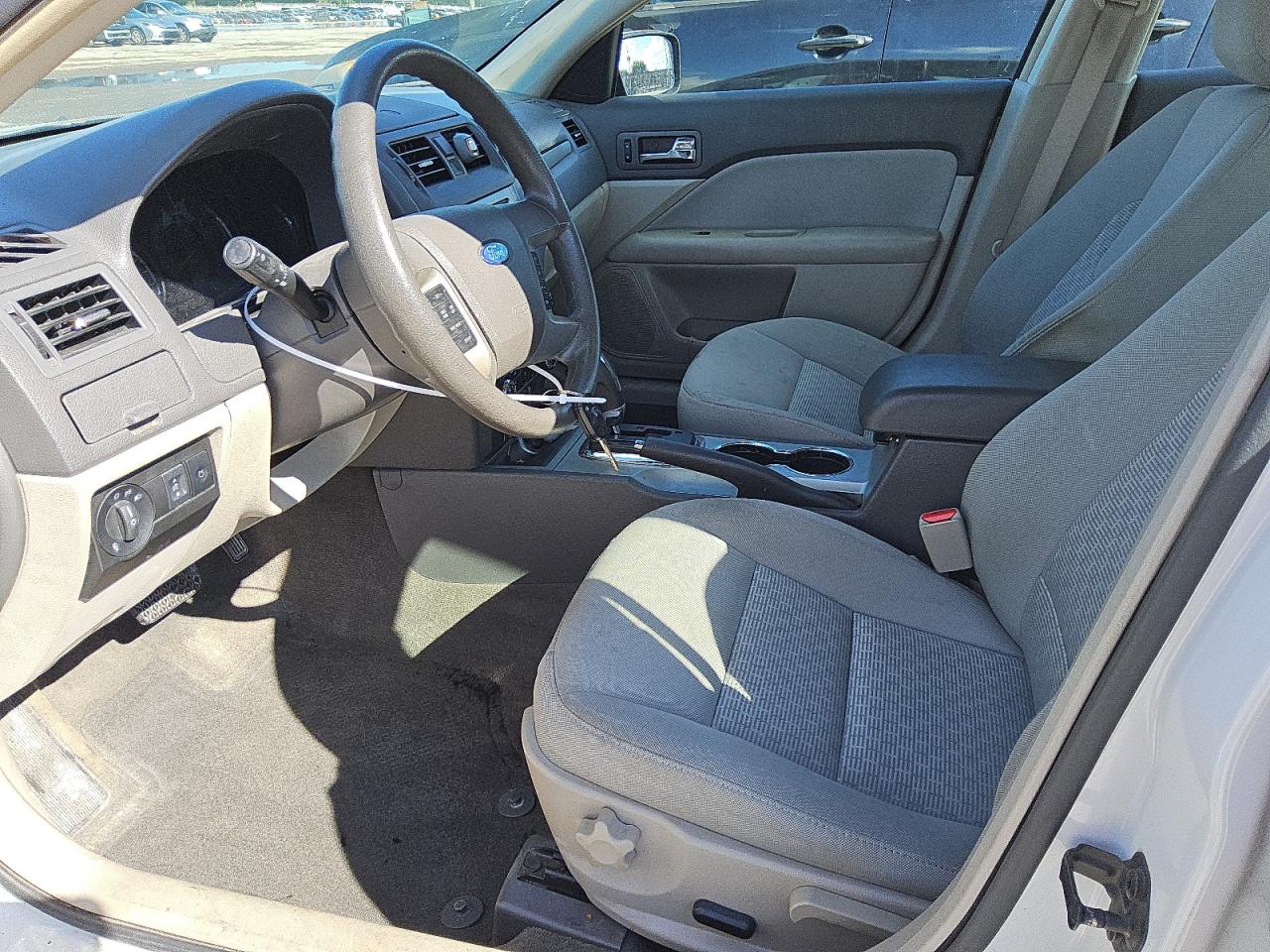 2010 Ford Fusion Se VIN: 3FAHP0HG6AR400281 Lot: 83967835