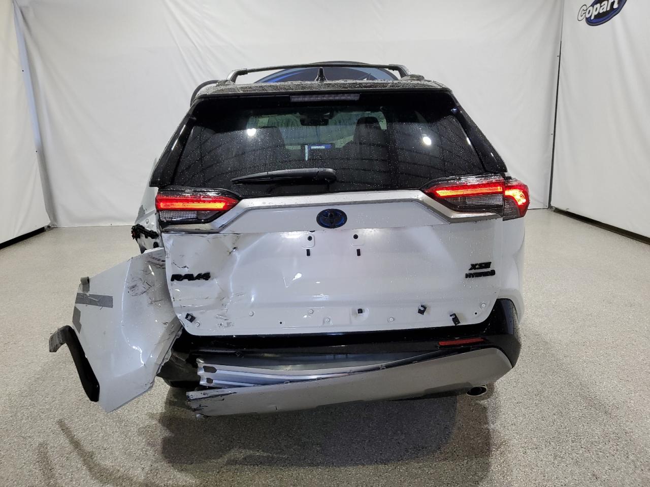 2024 Toyota Rav4 Xse VIN: 2T3E6RFV8RW060385 Lot: 71637875