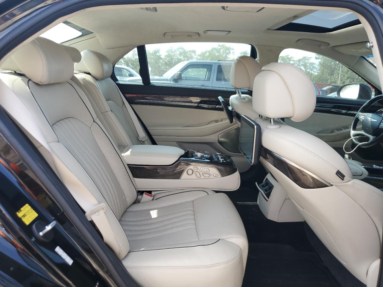 2018 Genesis G90 Ultimate VIN: KMHG54JH0JU041598 Lot: 81506515