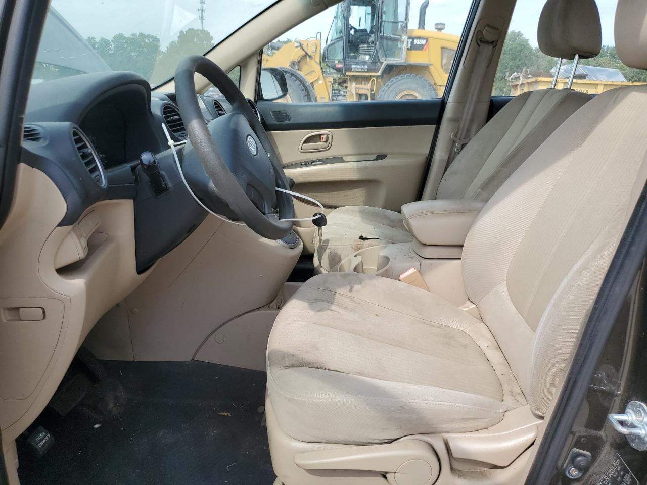 2009 Kia Rondo Base VIN: KNAFG528597261275 Lot: 80764265