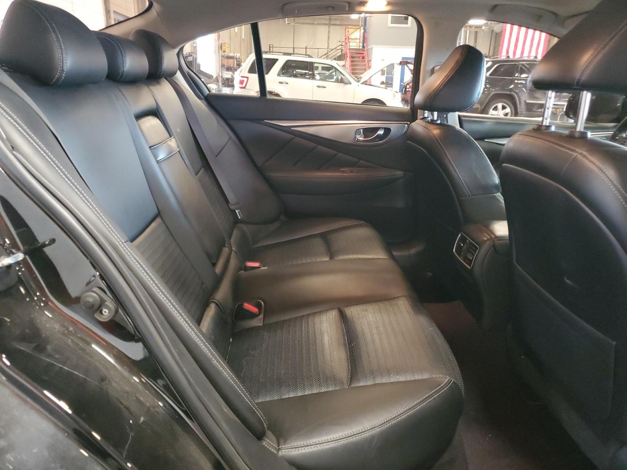 2018 Infiniti Q50 Luxe VIN: JN1EV7AR1JM434230 Lot: 71779015