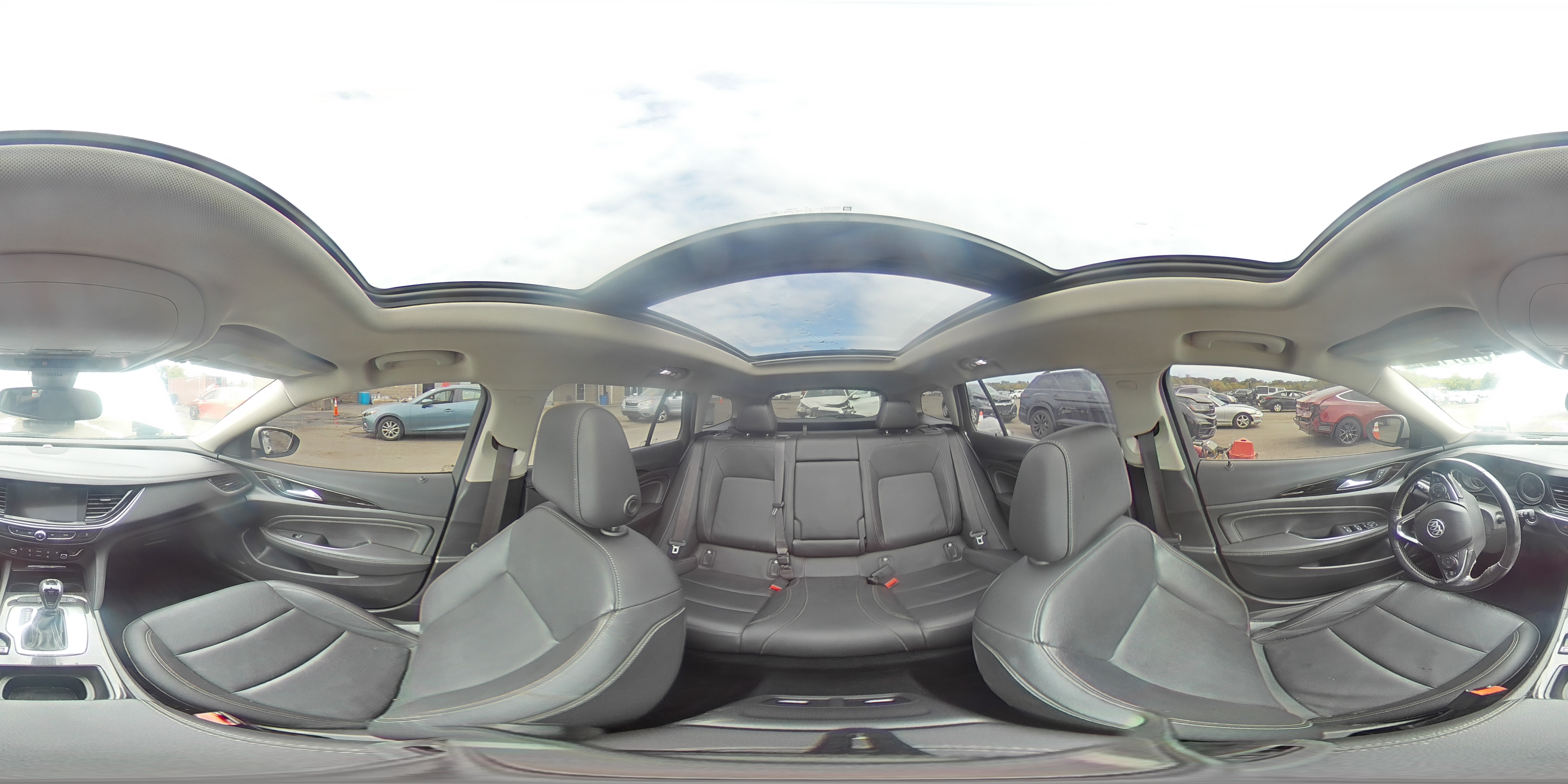 2018 Buick Regal Tourx Essence VIN: W04GV8SX3J1045724 Lot: 81071605