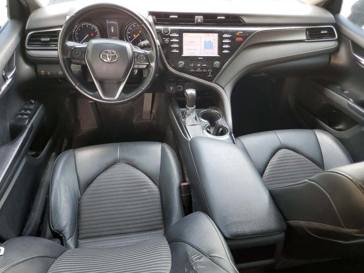 2020 Toyota Camry Se VIN: 4T1G11AK1LU984303 Lot: 71690025