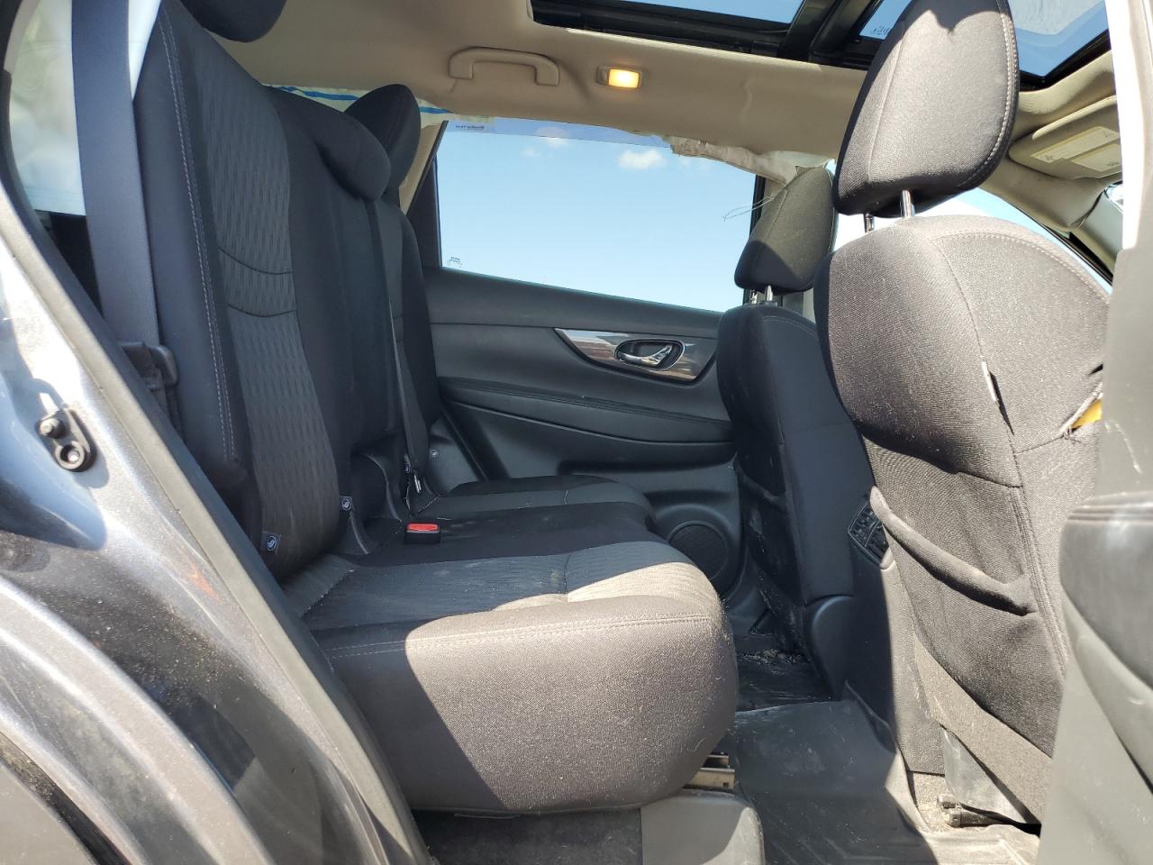 2018 Nissan Rogue S VIN: 5N1AT2MV6JC749006 Lot: 83932815