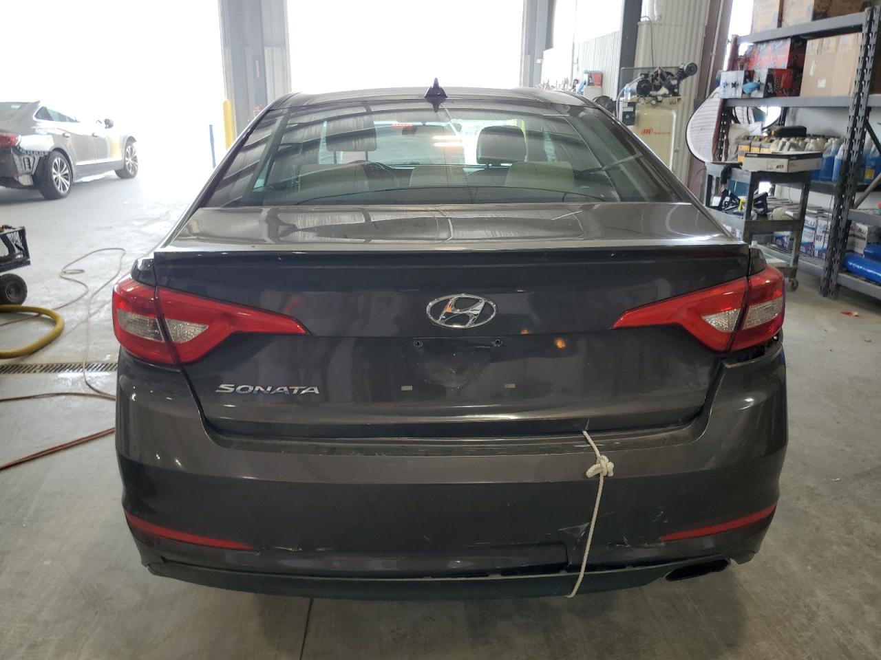2015 Hyundai Sonata Se VIN: 5NPE24AF4FH246152 Lot: 81915675