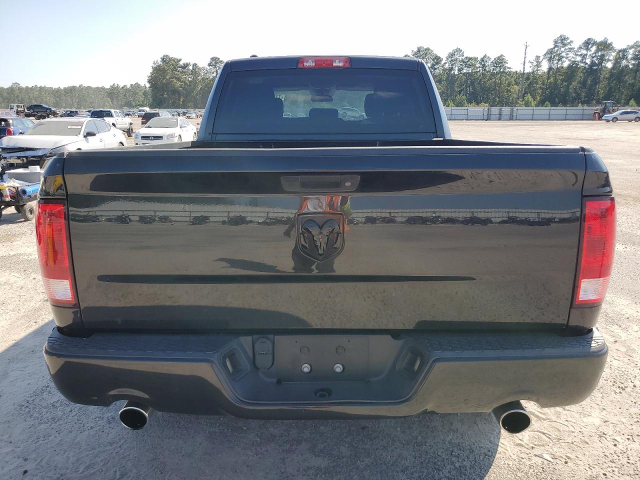 2017 Ram 1500 St VIN: 1C6RR6FT5HS570472 Lot: 71882555