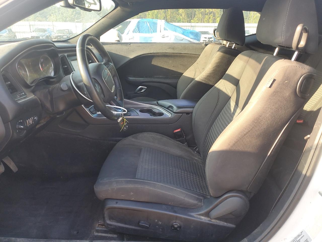 2016 Dodge Challenger Sxt VIN: 2C3CDZAG4GH353840 Lot: 81133675