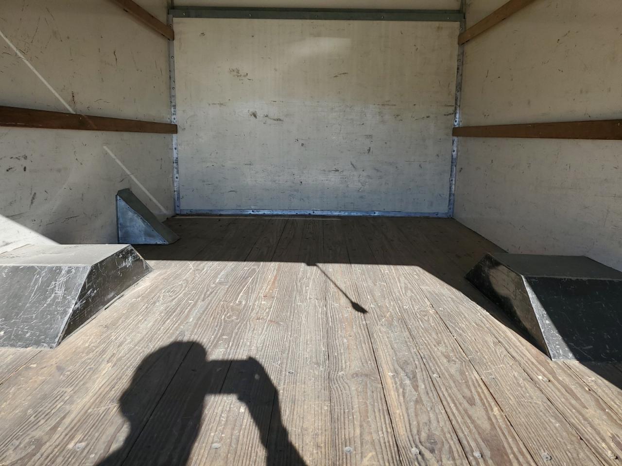 2017 GMC Savana Cutaway G3500 VIN: 1GD07RFGXH1129983 Lot: 71925435