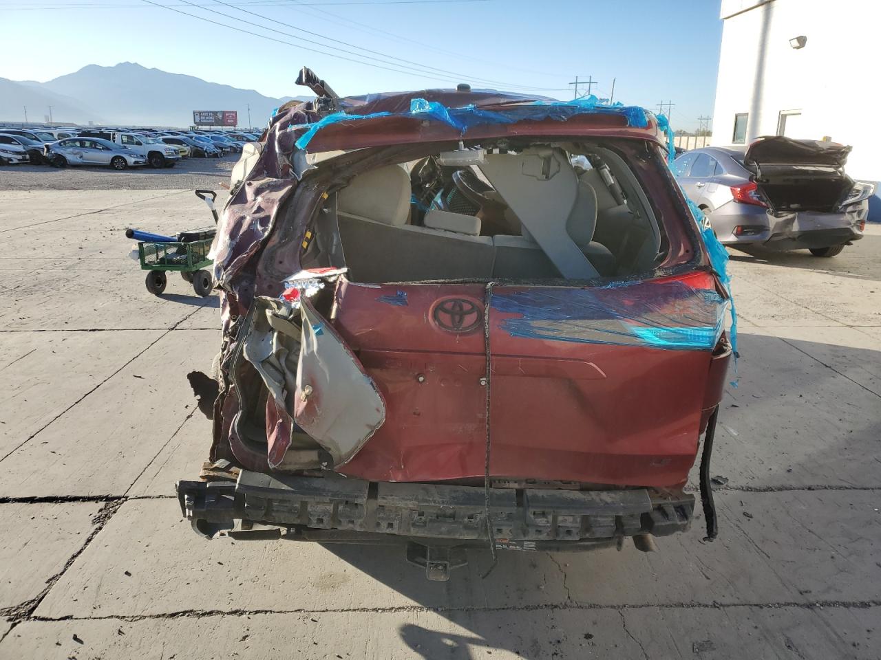 2011 Toyota Sienna Le VIN: 5TDKK3DC1BS129986 Lot: 81597005