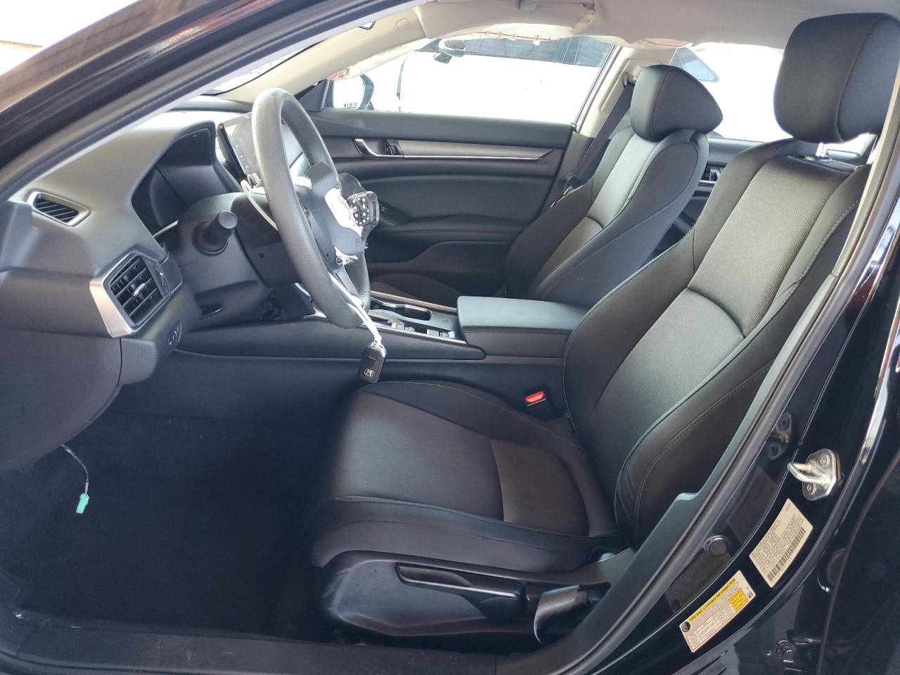 2022 Honda Accord Lx VIN: 1HGCV1F12NA068310 Lot: 80225015