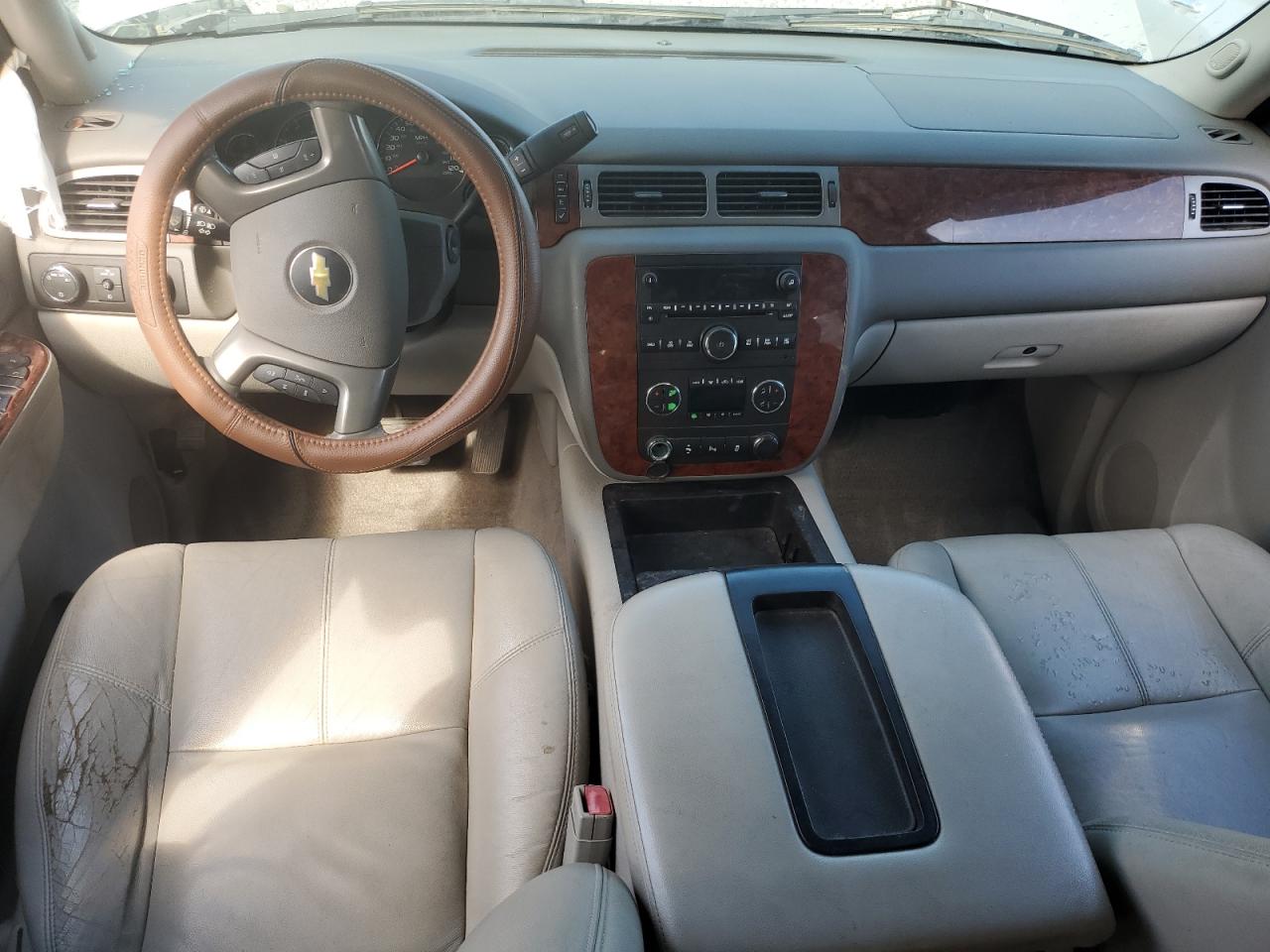 2013 Chevrolet Tahoe K1500 Lt VIN: 1GNSKBE01DR130028 Lot: 71043295