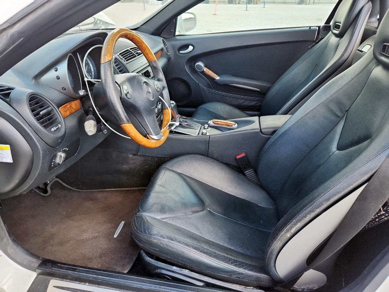 2009 Mercedes-Benz Slk 350 VIN: WDBWK58F19F190636 Lot: 70228825