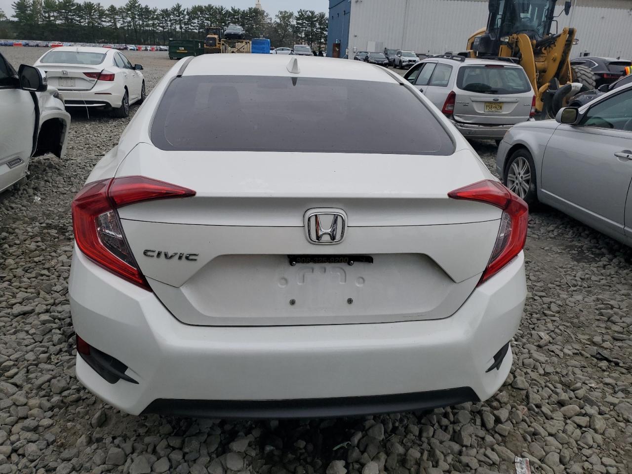 2018 Honda Civic Ex VIN: 2HGFC2F7XJH516933 Lot: 82154055