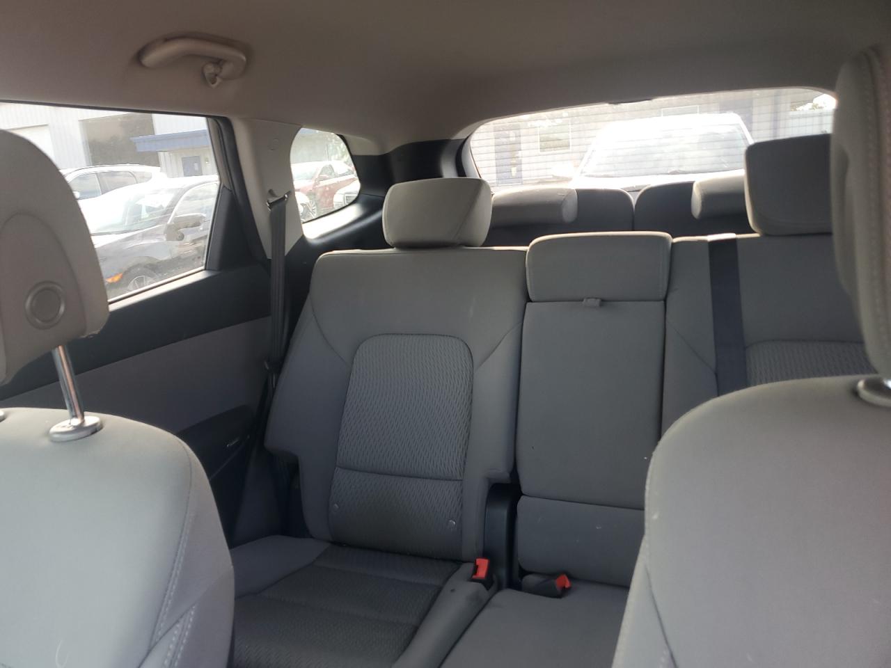 2017 Hyundai Santa Fe Se VIN: KM8SMDHFXHU231517 Lot: 83754355