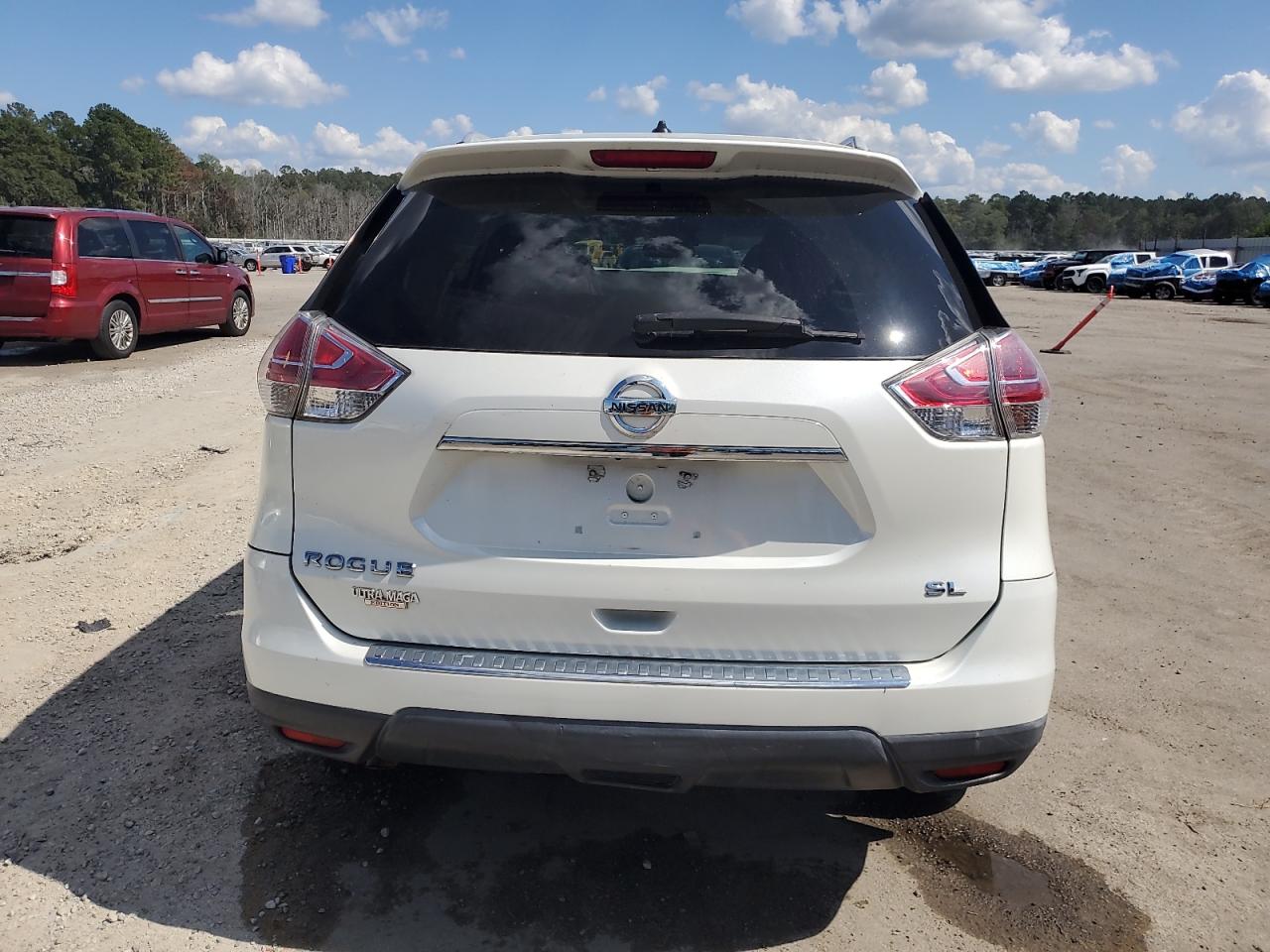 2015 Nissan Rogue S VIN: 5N1AT2MT5FC862662 Lot: 83949525