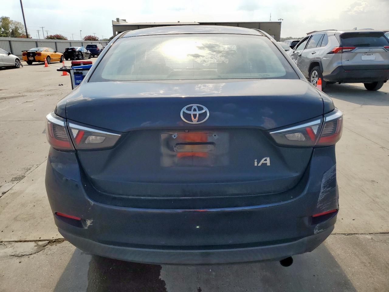 2018 Toyota Yaris Ia VIN: 3MYDLBYV0JY326037 Lot: 81258545