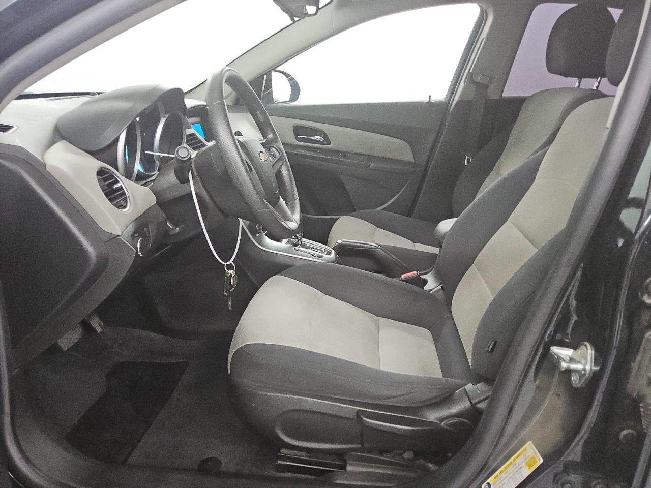 2016 Chevrolet Cruze Limited Ls VIN: 1G1PC5SG6G7121400 Lot: 71312585