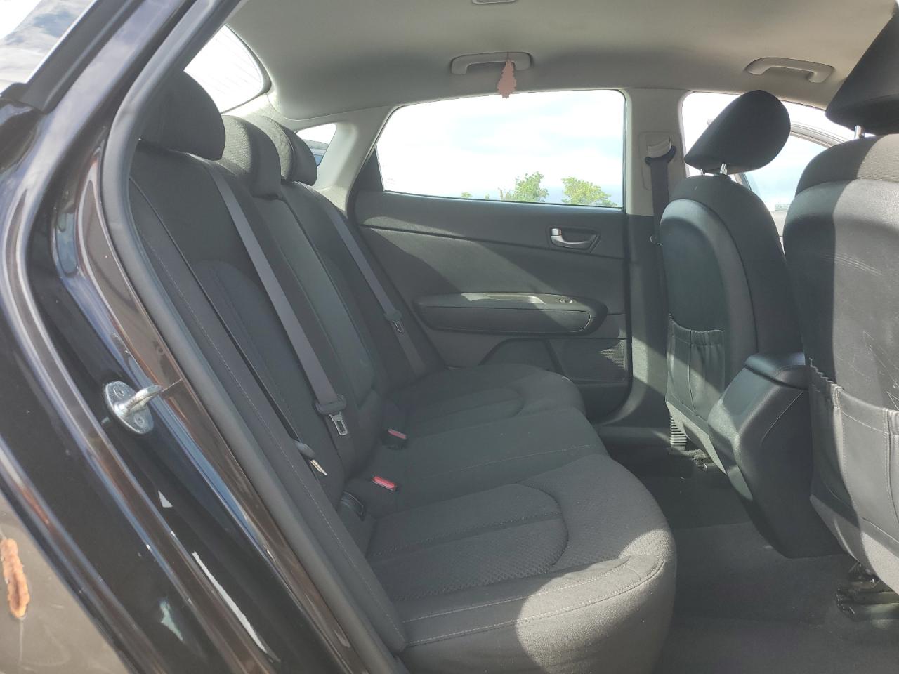 2018 Kia Optima Lx VIN: KNAGT4L33J5238705 Lot: 84596655