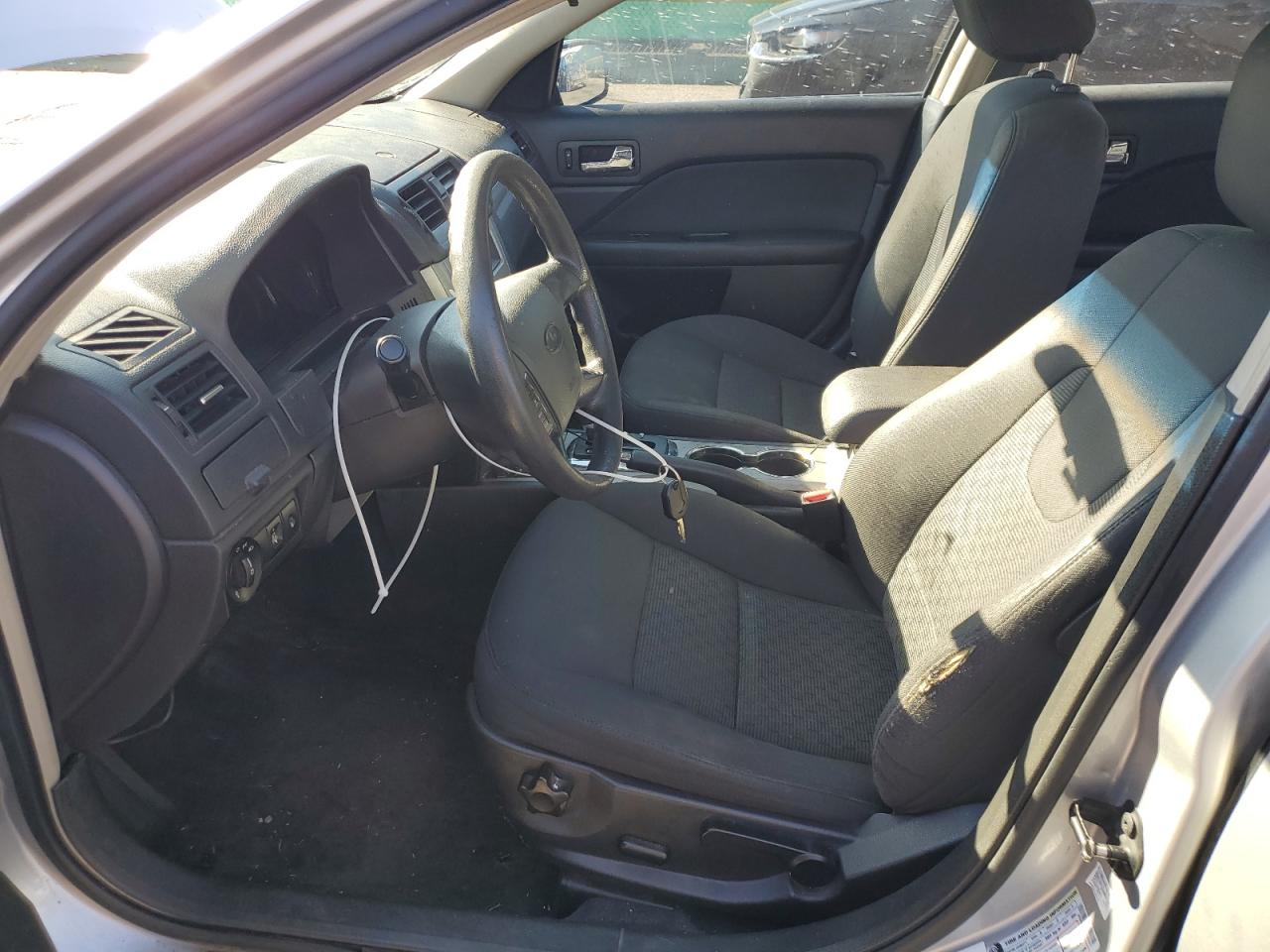 2010 Ford Fusion Se VIN: 3FAHP0HA0AR253371 Lot: 81674475