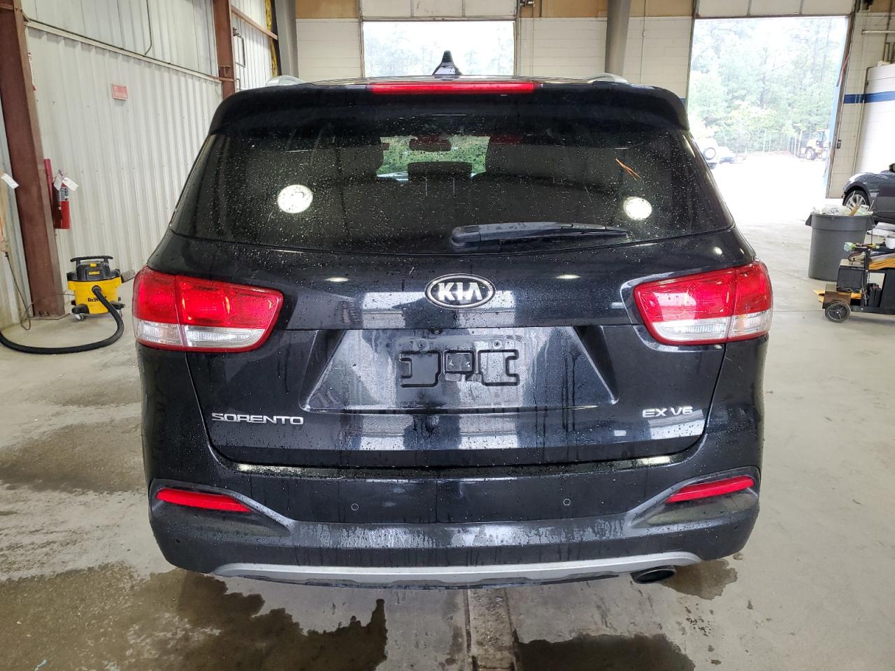 2016 Kia Sorento Ex VIN: 5XYPHDA55GG142938 Lot: 80951235