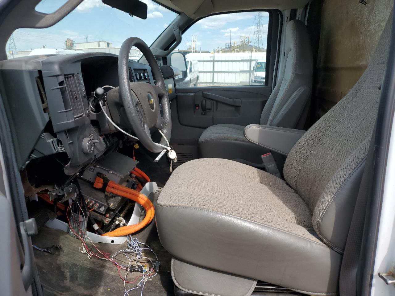 2022 Chevrolet Express G4500 VIN: 1HA6GUB79NN008742 Lot: 71115485