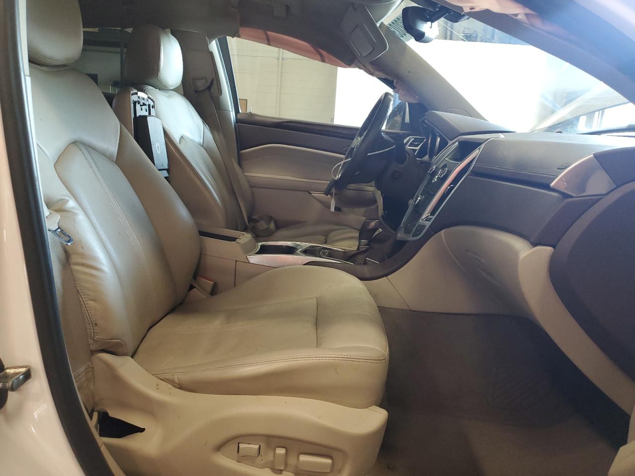 2010 Cadillac Srx Luxury Collection VIN: 3GYFNAEY7AS625421 Lot: 81000035