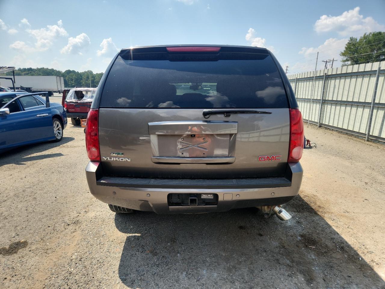 2011 GMC Yukon Slt VIN: 1GKS1CE04BR283036 Lot: 81108005