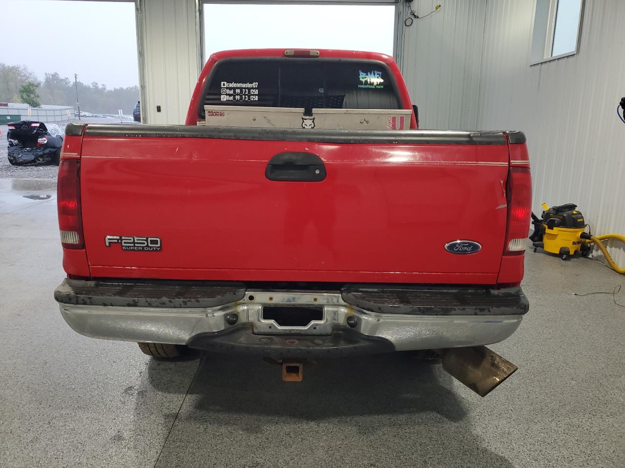 1999 Ford F250 Super Duty VIN: 1FTNX21F9XED27767 Lot: 81496475