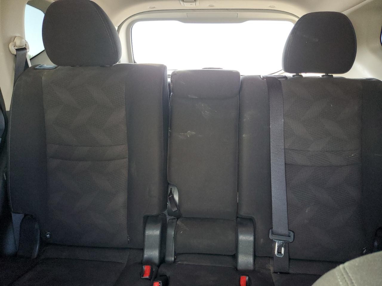 2016 Nissan Rogue S VIN: KNMAT2MV1GP605773 Lot: 81820235