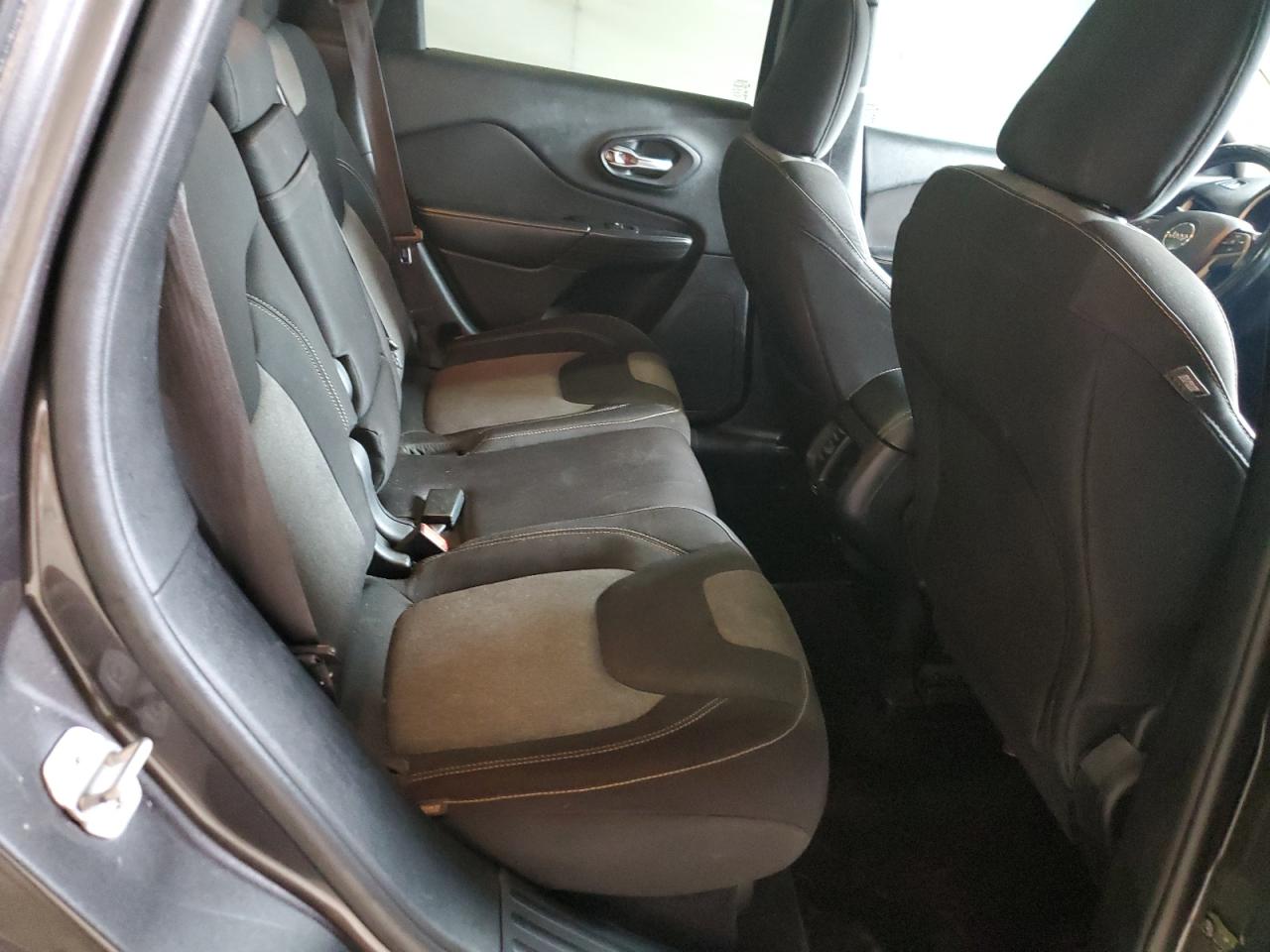 2014 Jeep Cherokee Latitude VIN: 1C4PJMCB6EW305281 Lot: 80267585