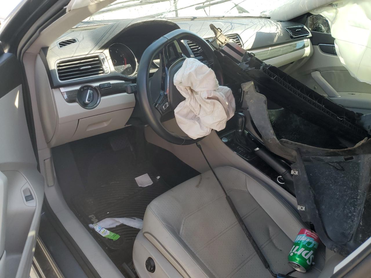 2018 Volkswagen Passat Se VIN: 1VWBA7A33JC040206 Lot: 80492055