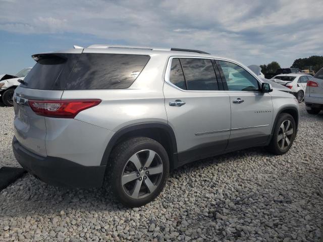  CHEVROLET TRAVERSE 2018 Серебристый
