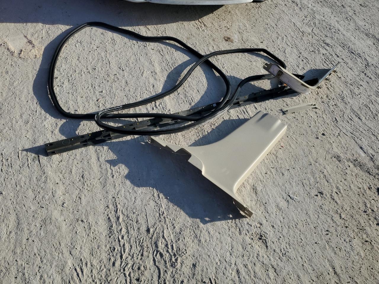 2014 Lincoln Mkt VIN: 2LMHJ5AT6EBL57968 Lot: 80869075