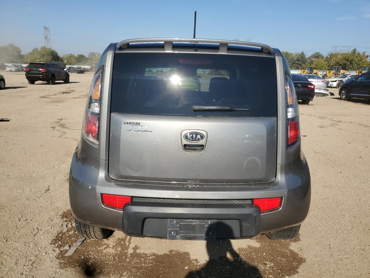 2011 Kia Soul + VIN: KNDJT2A2XB7196157 Lot: 84266635
