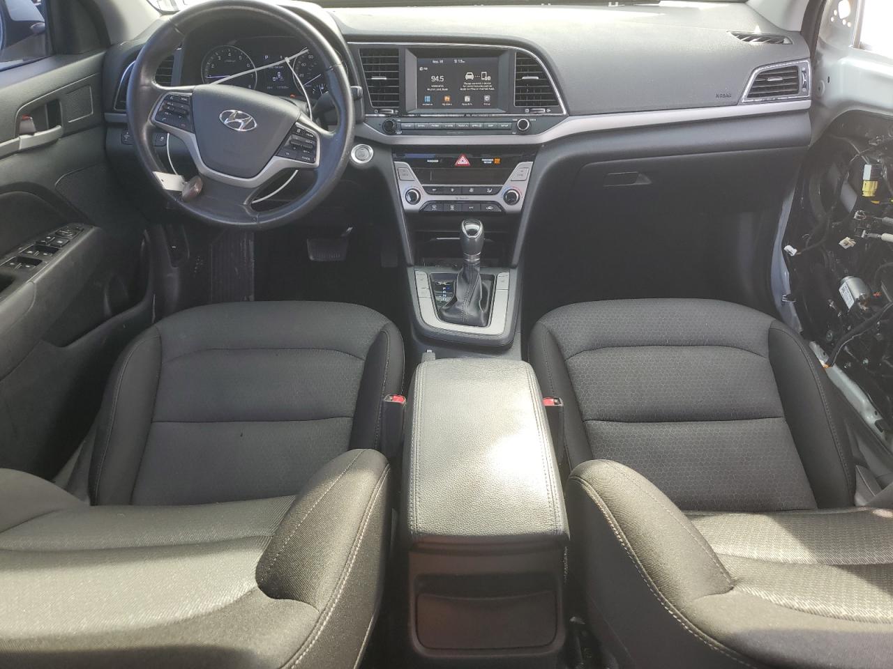 2017 Hyundai Elantra Se VIN: 5NPD84LF1HH157200 Lot: 81571985