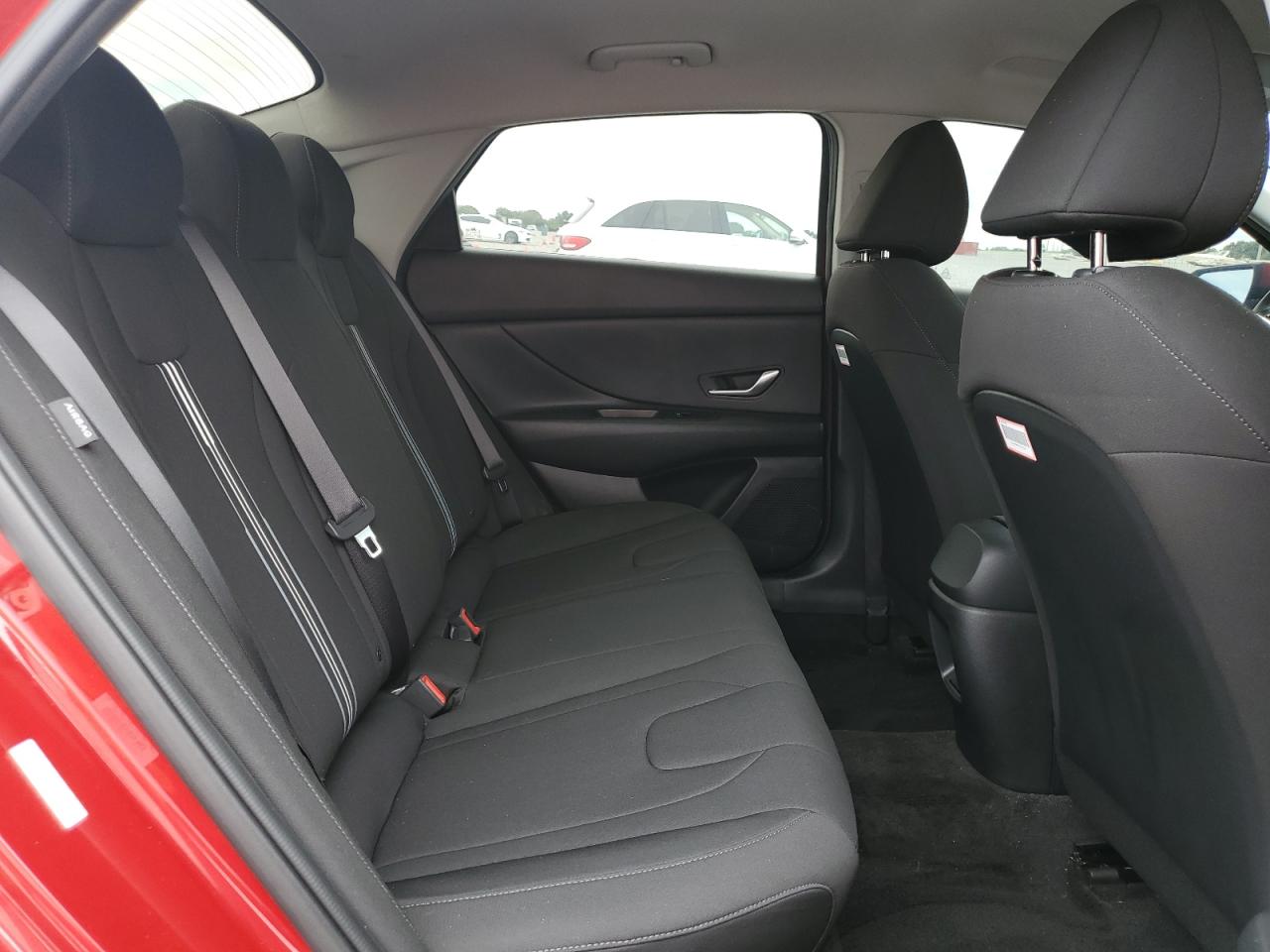 2024 Hyundai Elantra Sel VIN: KMHLM4DG5RU800584 Lot: 82108675