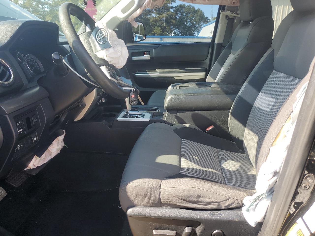 2017 Toyota Tundra Crewmax Sr5 VIN: 5TFDW5F18HX673019 Lot: 81116285