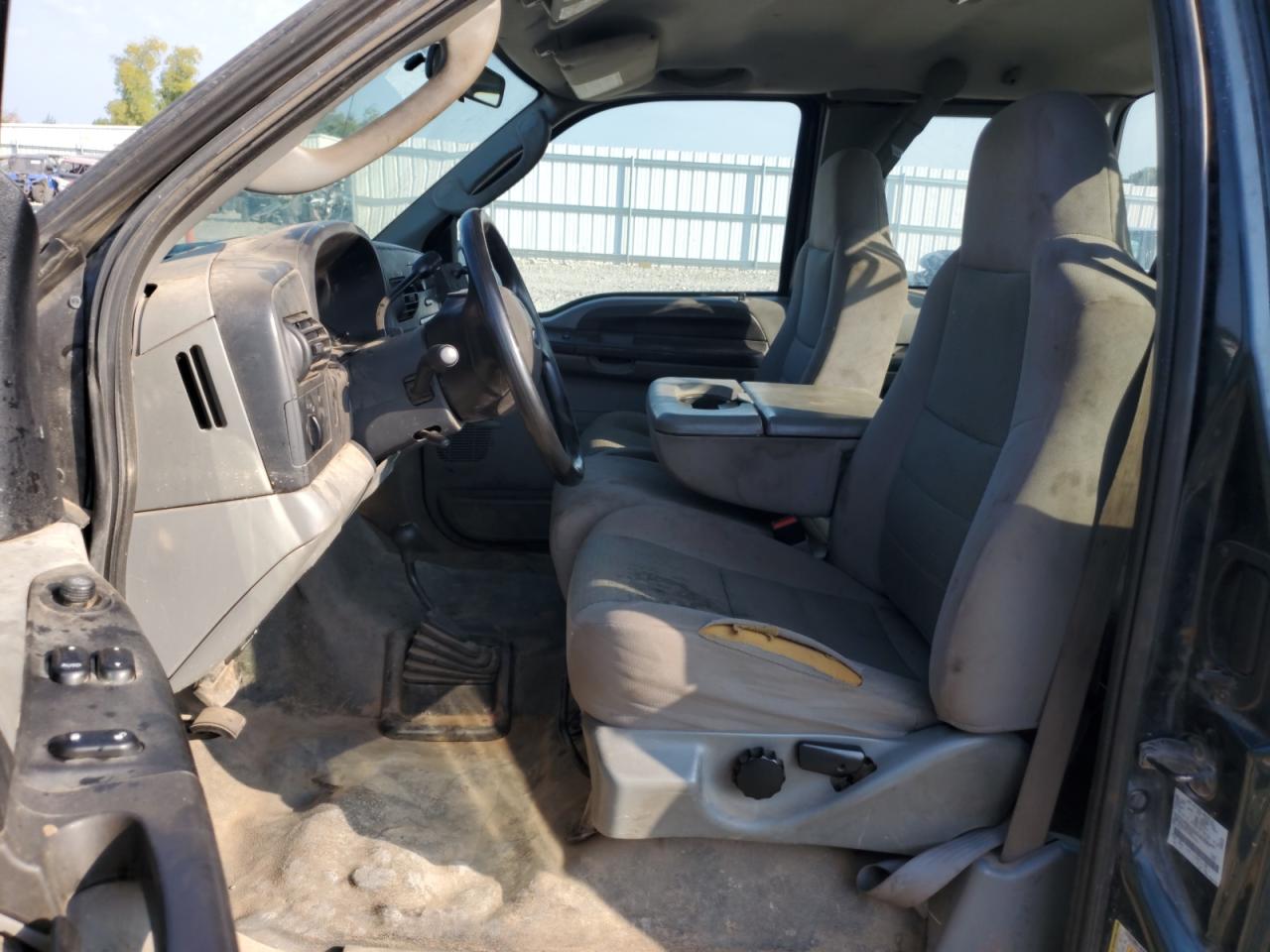 2006 Ford F250 Super Duty VIN: 1FTSX21546ED70812 Lot: 81000195