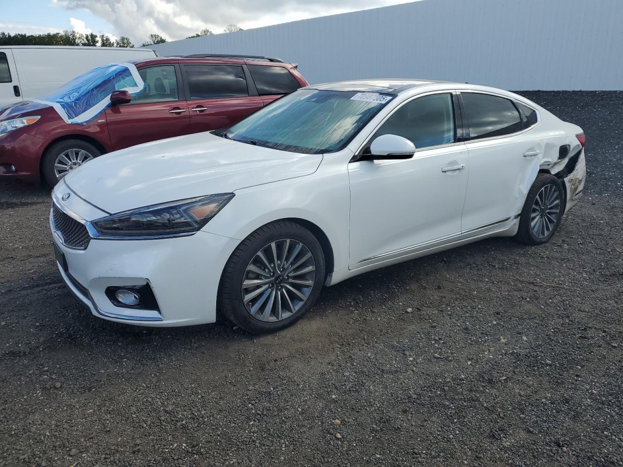 2017 Kia Cadenza Premium