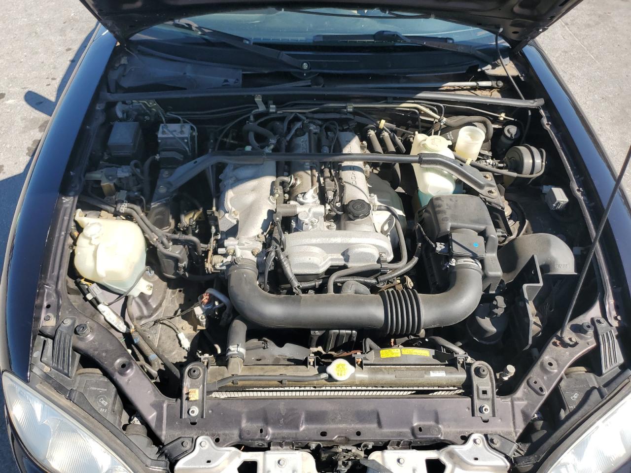 2004 Mazda Mx-5 Miata Base VIN: JM1NB353140403124 Lot: 70572935