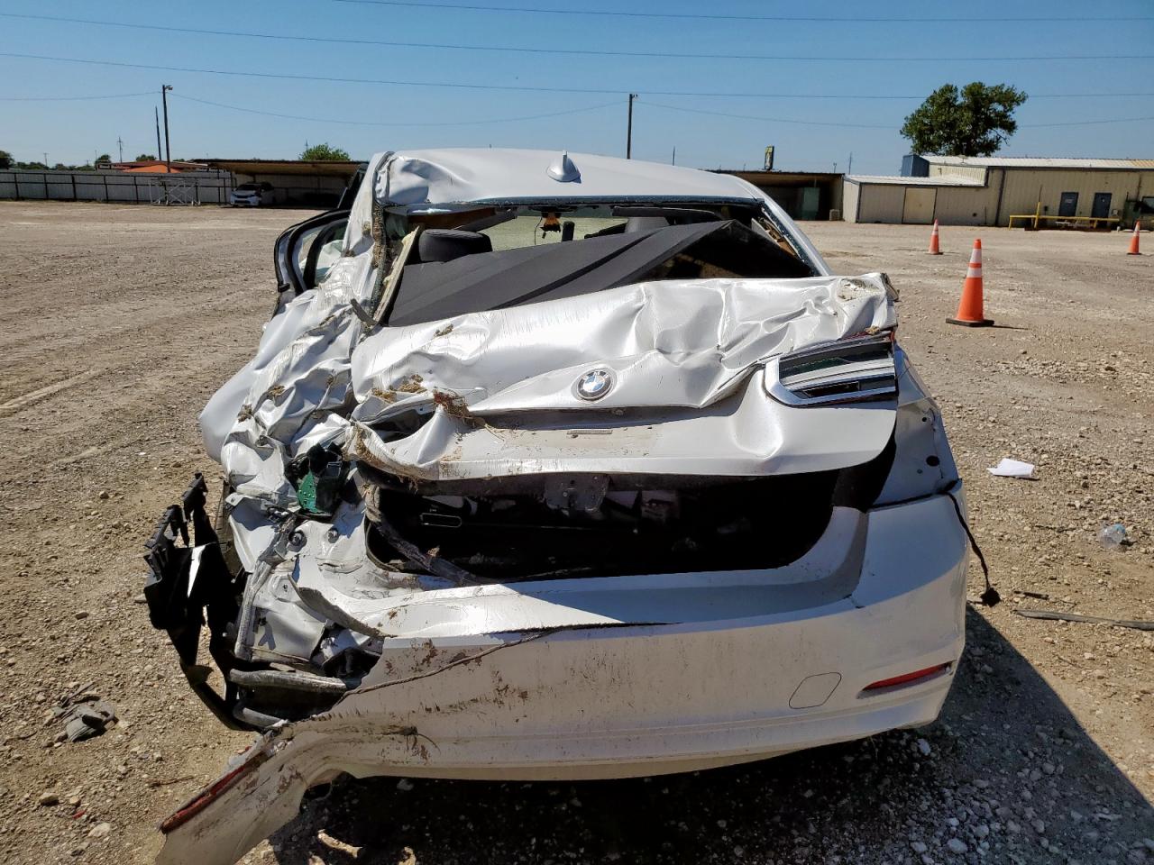 2018 BMW 320 Xi VIN: WBA8E5G52JNU47420 Lot: 71370975