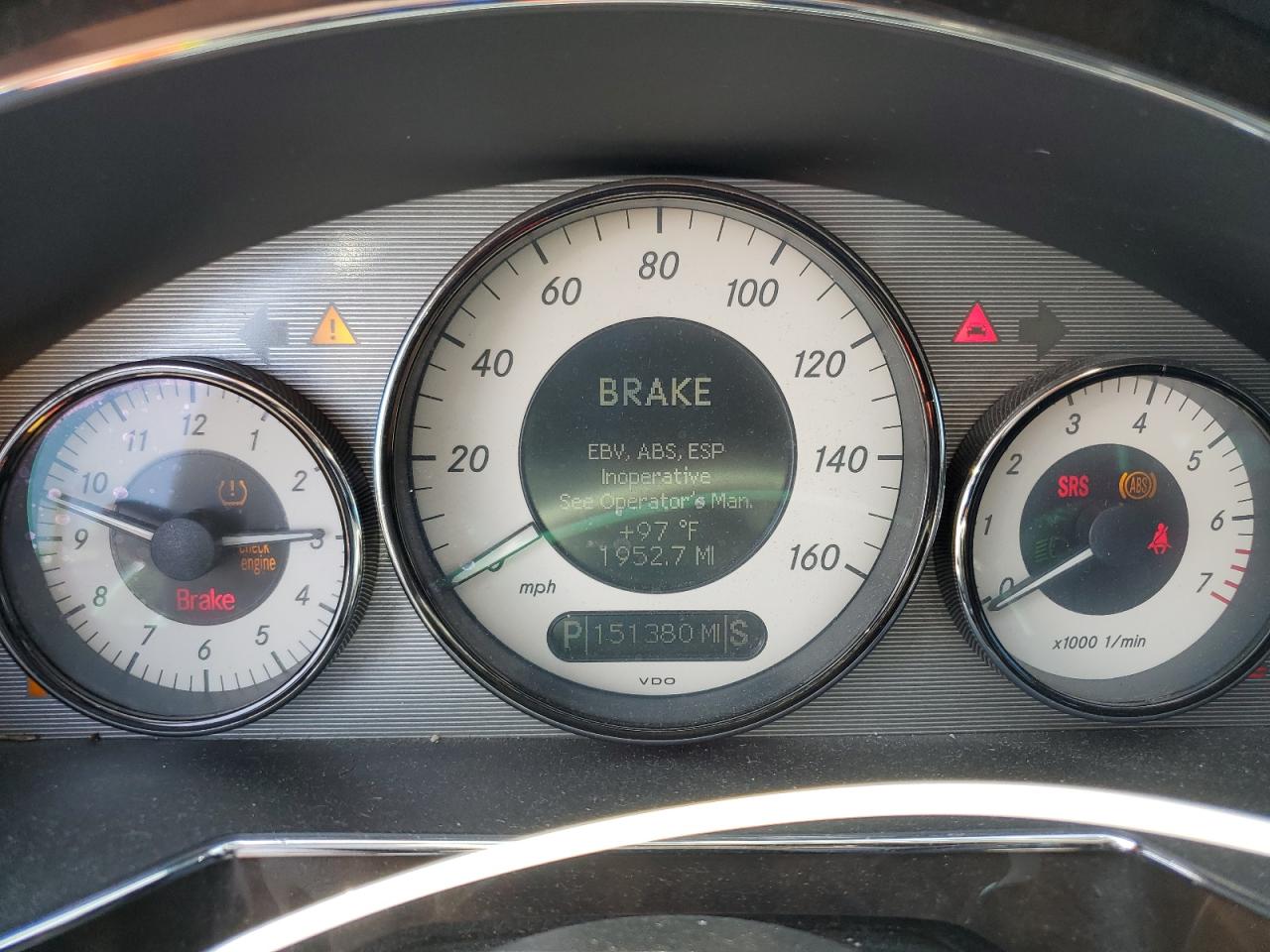 2009 Mercedes-Benz Cls 550 VIN: WDDDJ72XX9A142757 Lot: 84751135