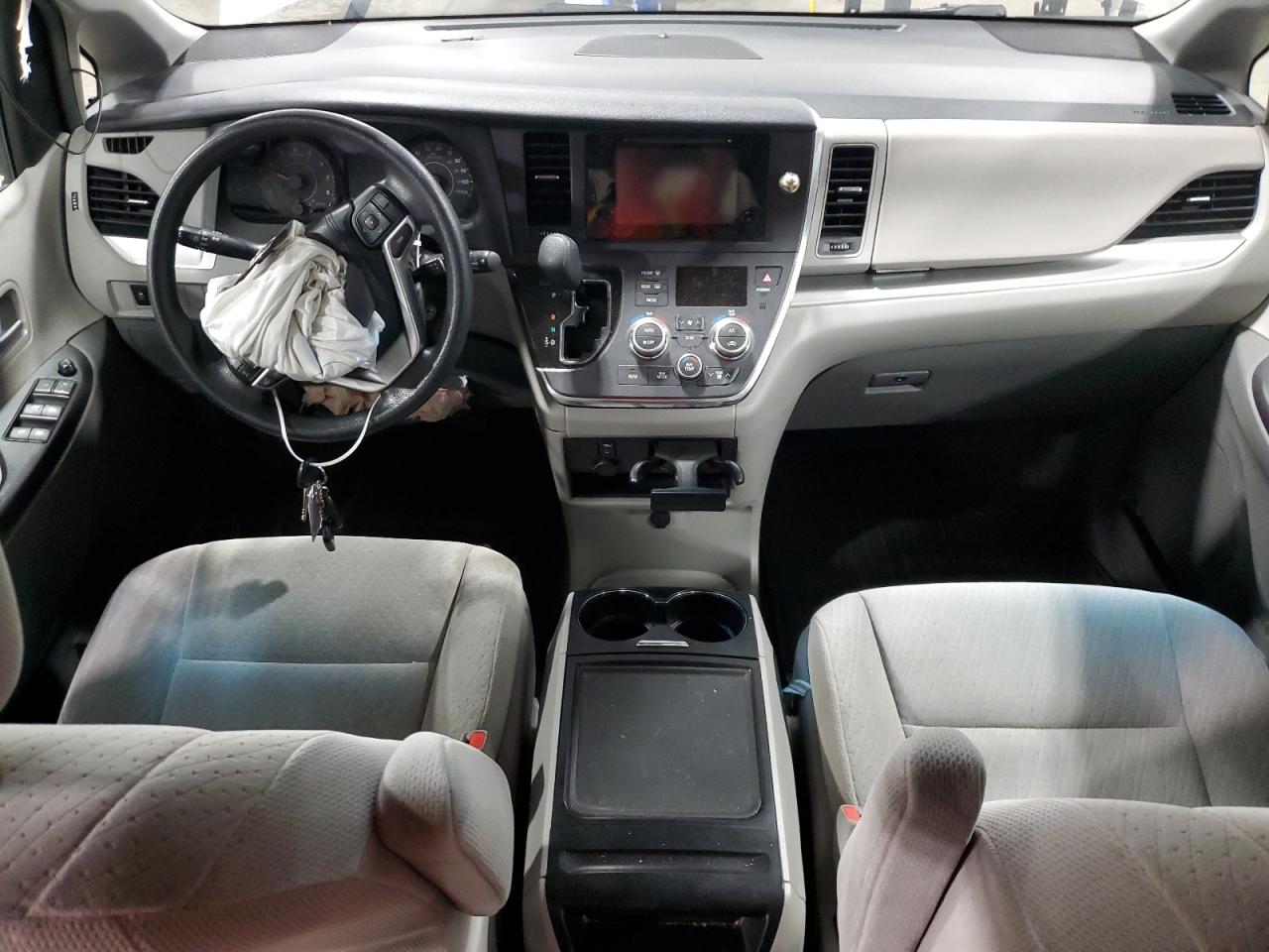 2016 Toyota Sienna Le VIN: 5TDKK3DC7GS705586 Lot: 83851225