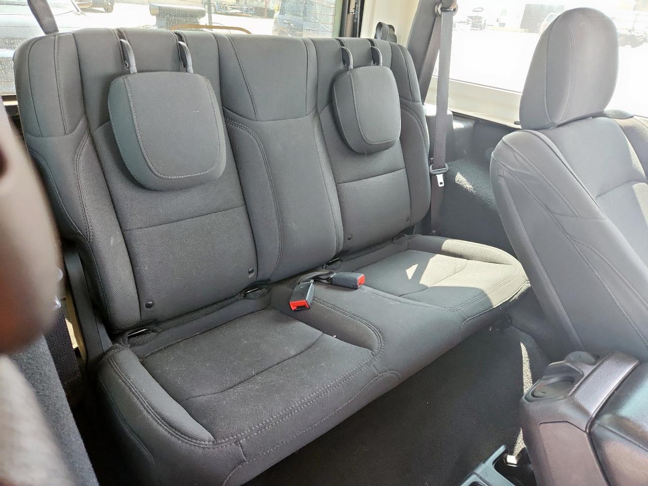 2020 Jeep Wrangler Sport VIN: 1C4GJXAN2LW228050 Lot: 71933785