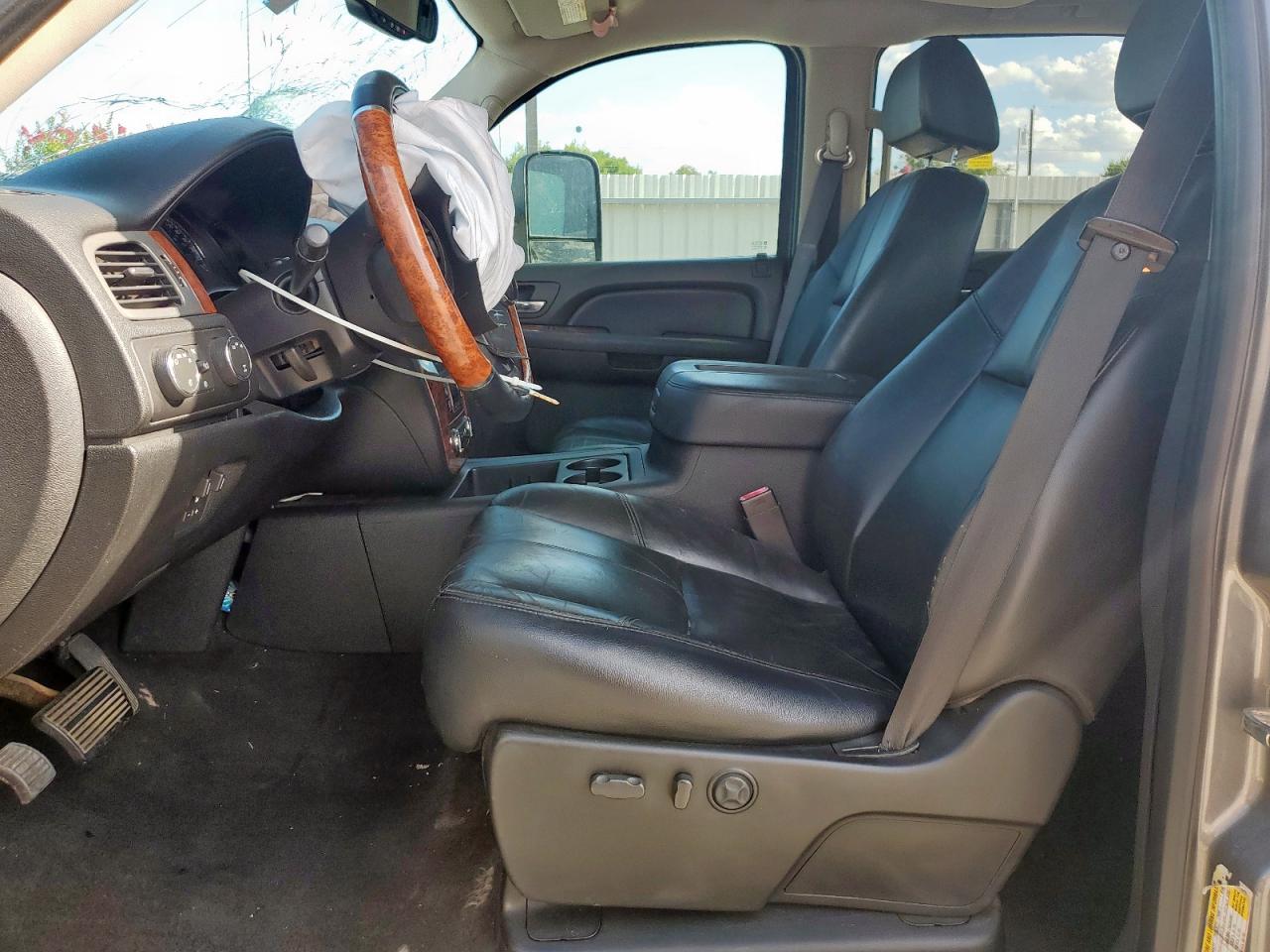 2008 Chevrolet Silverado K2500 Heavy Duty VIN: 1GCHK236X8F128943 Lot: 81725495