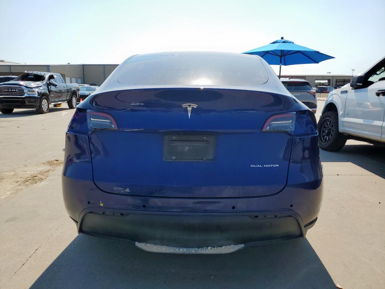 2021 Tesla Model Y VIN: 5YJYGDEE3MF266338 Lot: 71533395