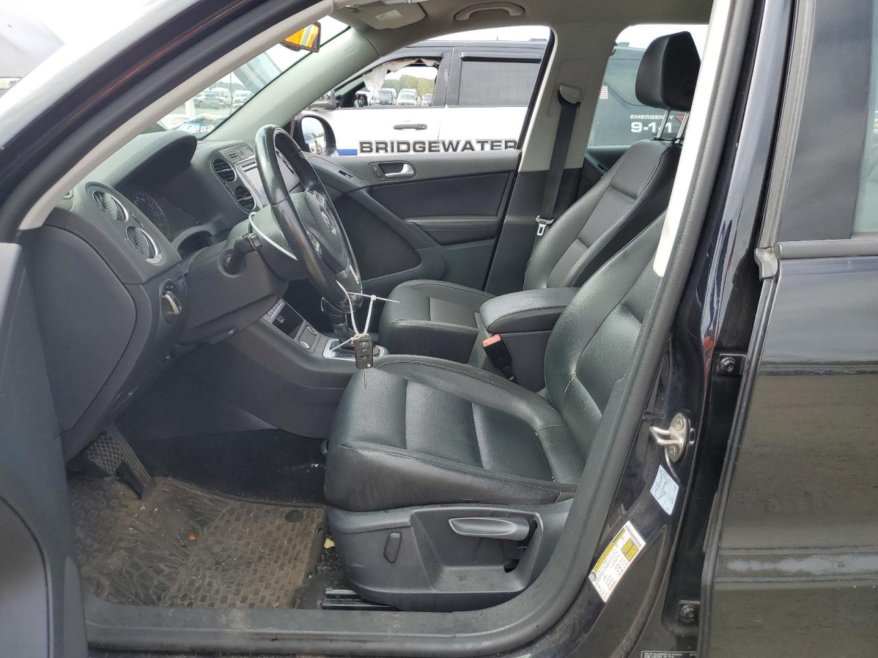 2017 Volkswagen Tiguan S VIN: WVGBV7AX7HK008087 Lot: 82080605