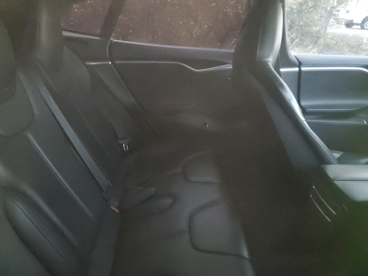 2015 Tesla Model S P85D VIN: 5YJSA1H44FF082098 Lot: 70354875