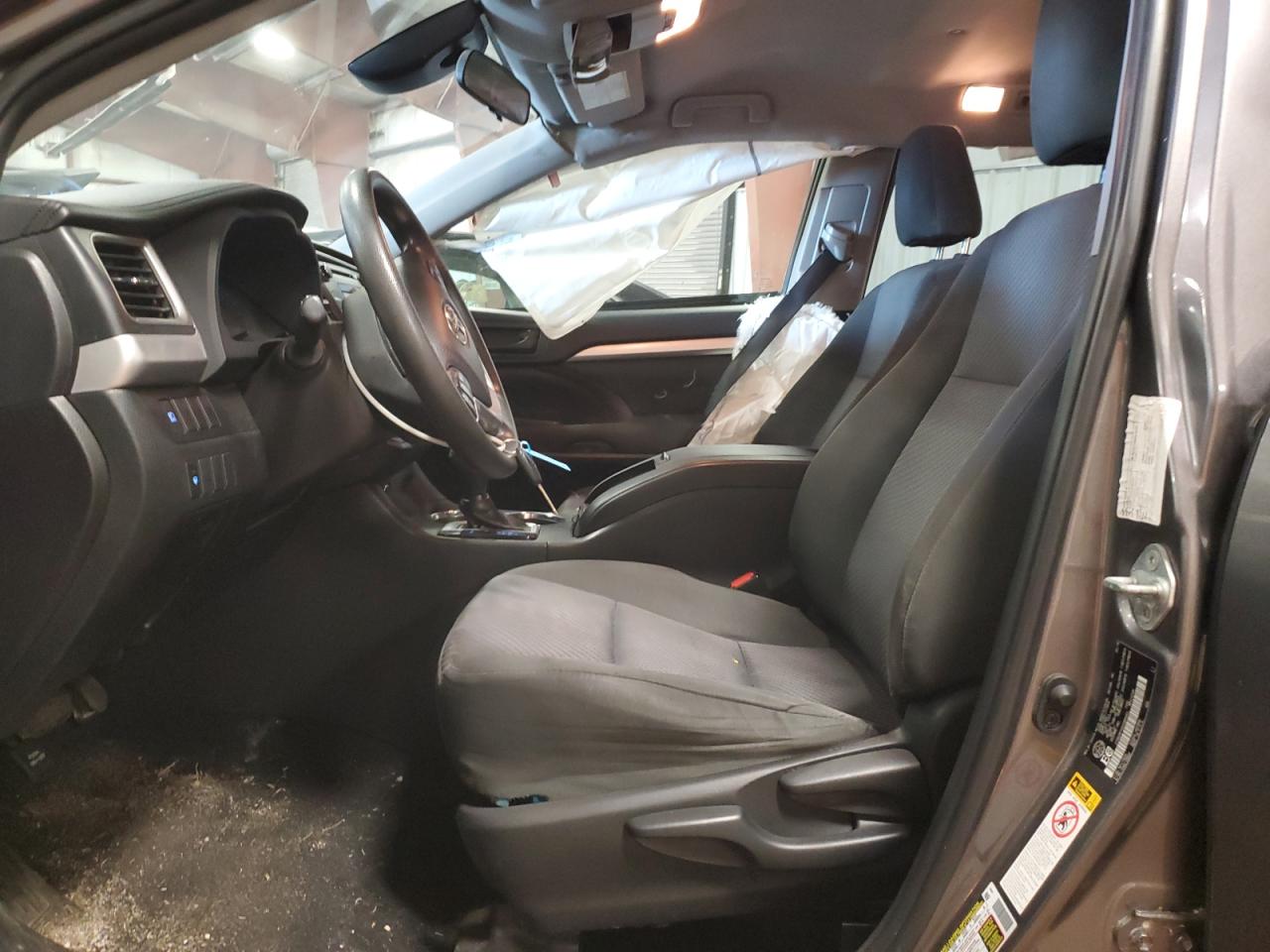 2019 Toyota Highlander Le VIN: 5TDBZRFH2KS999463 Lot: 71450875