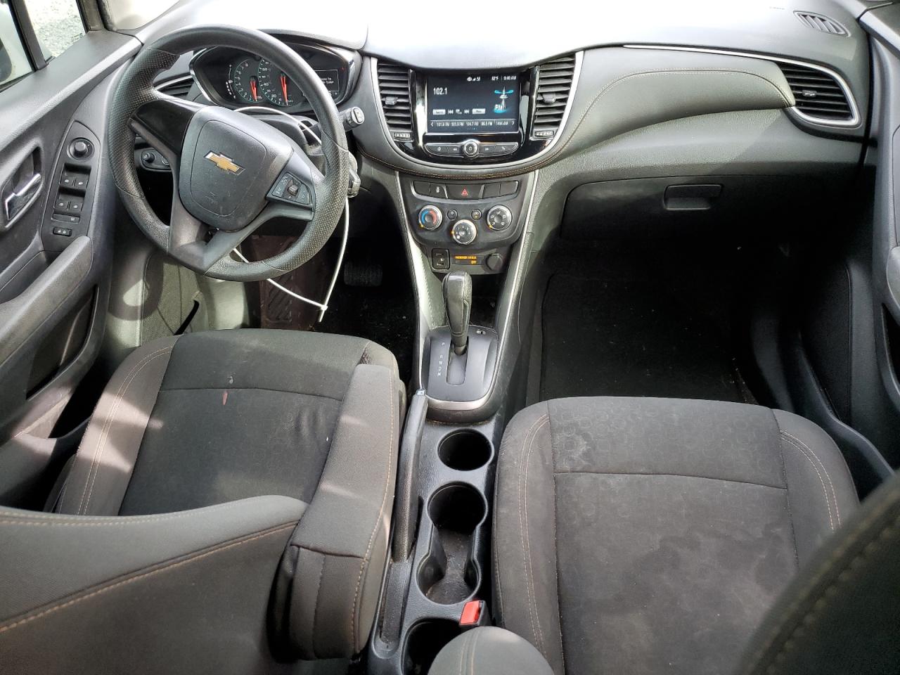 2017 Chevrolet Trax Ls VIN: KL7CJKSB2HB101381 Lot: 82039835